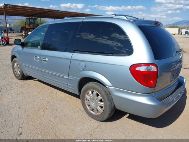 2003 CHRYSLER TOWN & COUNTRY 2C8GP64LX3R360516 Photo 2