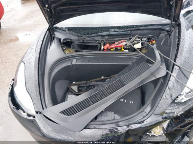 5YJ3E1EA3KF297565 Tesla 2019