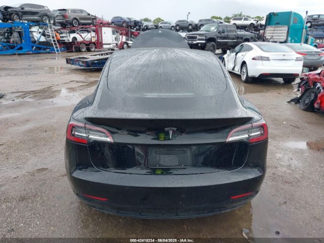 5YJ3E1EA3KF297565 Tesla 2019