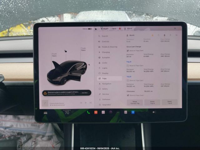 5YJ3E1EA3KF297565 Tesla 2019