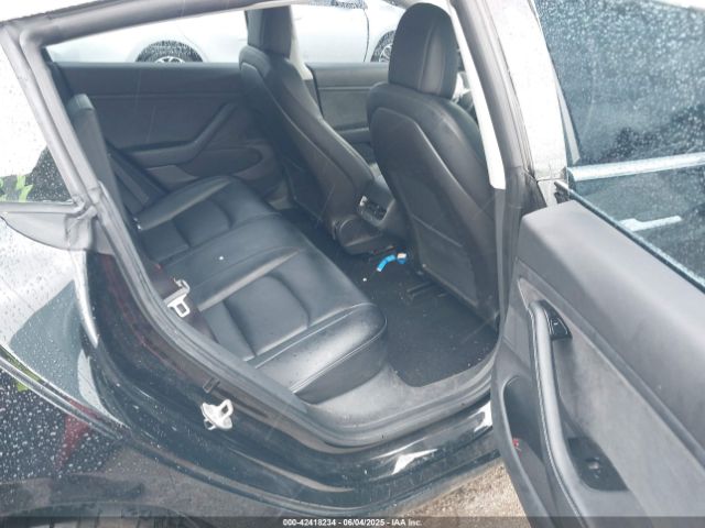 5YJ3E1EA3KF297565 Tesla 2019