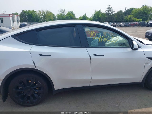 7SAYGDEE6PF668863 Tesla 2023