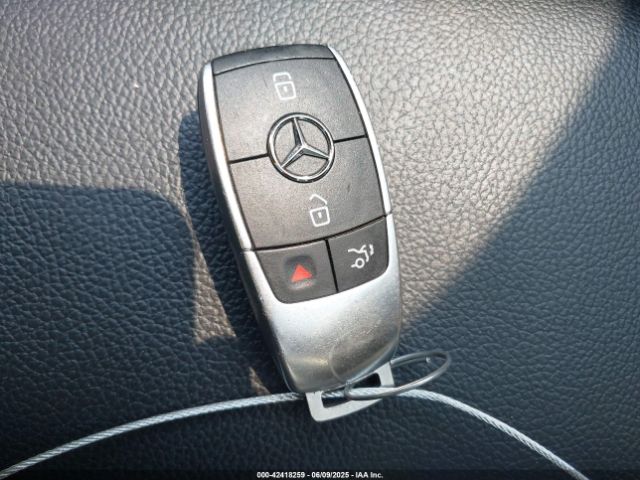 W1K5J4GB2MN172174 Mercedes-Benz m260