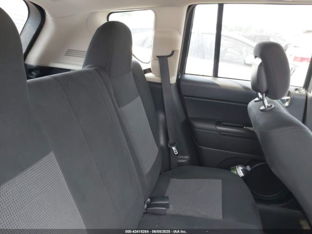 1C4NJDBB8ED865341 Jeep Compass Sport