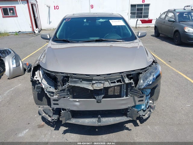 1G1ZD5ST0PF240813 Chevrolet Malibu Fwd 1lt