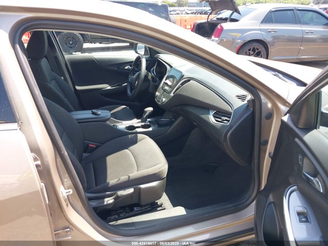 1G1ZD5ST0PF240813 Chevrolet Malibu Fwd 1lt