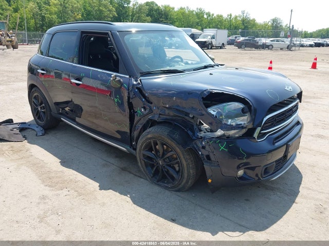 2015 MINI COUNTRYMAN WMWZC5C50FWP46017 Photo 0