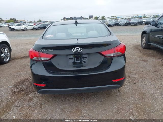 5NPDH4AE8GH754384 Hyundai ELANTRA SE