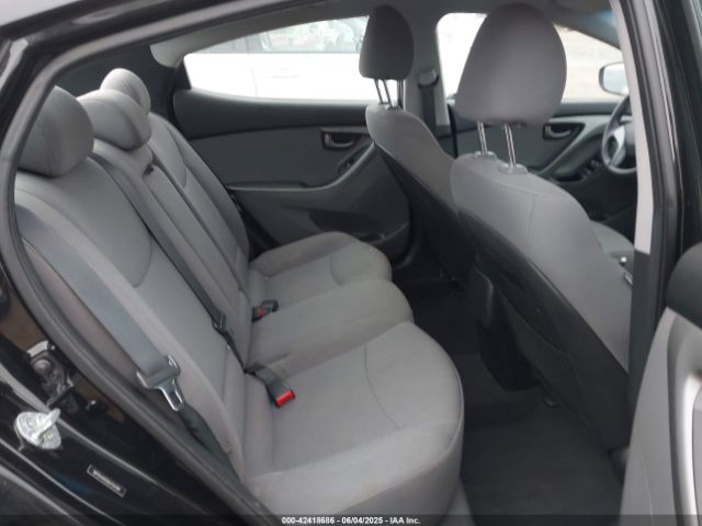 5NPDH4AE8GH754384 Hyundai ELANTRA SE