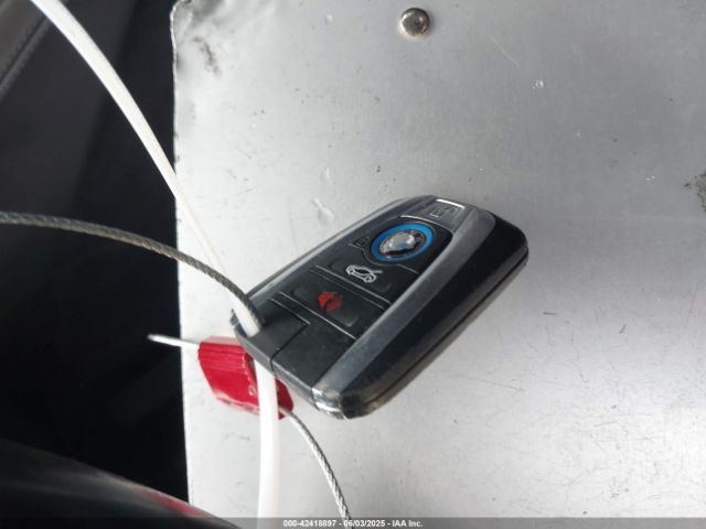 WBY2Z2C33HV676861 BMW I8
