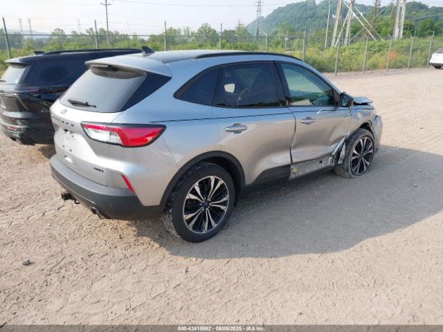 2022 FORD ESCAPE 1FMCU9H93NUA28380 Photo 3