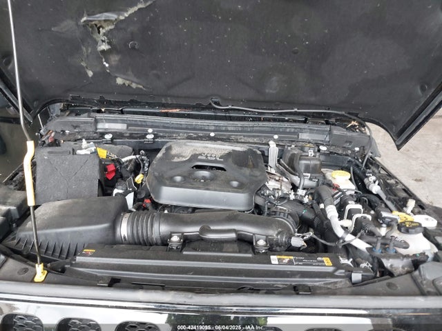 1C4HJXDN8MW740087 Jeep 2021