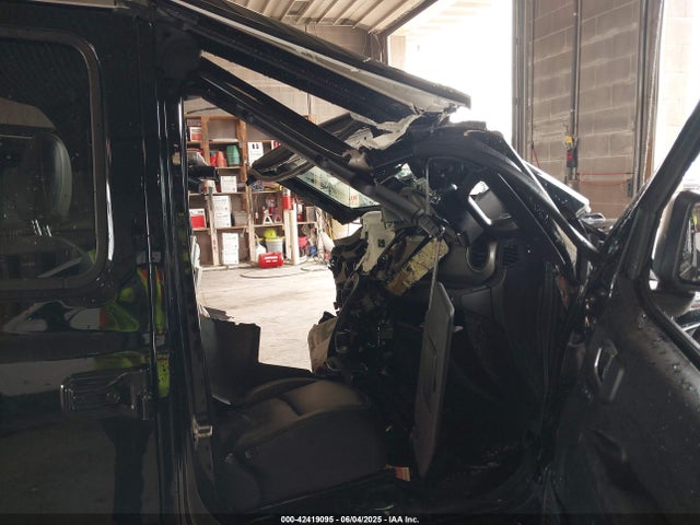 1C4HJXDN8MW740087 Jeep 2021