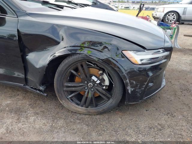 2024 VOLVO S60 7JRL12FH7RG300837 Photo 5
