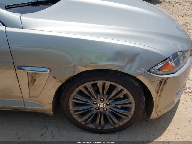 2012 JAGUAR XF SAJWA0HB4CLS23644 Photo 5