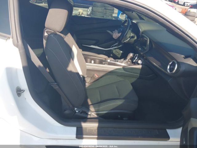 2018 CHEVROLET CAMARO 1G1FB1RS7J0112304 Photo 4