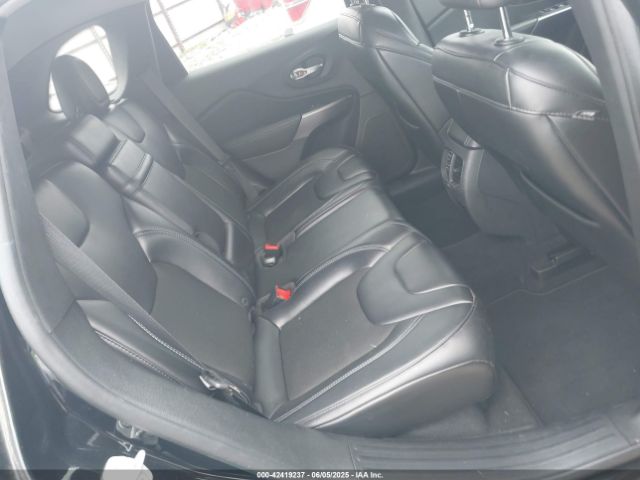 1C4PJLLB8KD313237 Jeep 2019