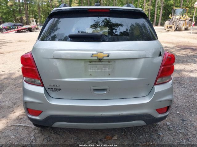 KL7CJLSB8JB571362 Chevrolet Trax Lt