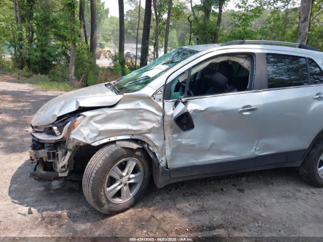 KL7CJLSB8JB571362 Chevrolet Trax Lt