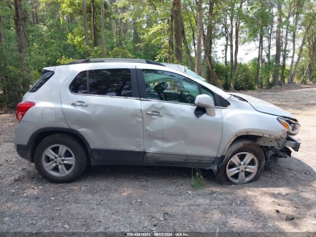KL7CJLSB8JB571362 Chevrolet Trax Lt