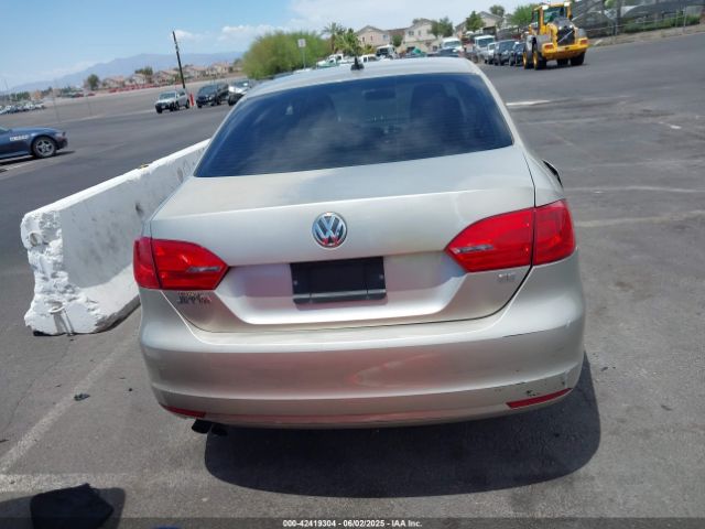 3VWD17AJ9EM271431 Volkswagen Jetta 1.8t Se
