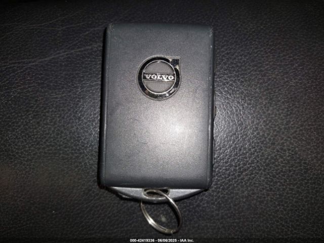 2019 VOLVO XC60 LYVA22RK4KB229432 Photo 10