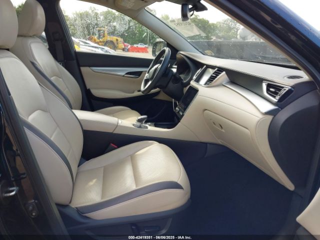2019 INFINITI QX50 3PCAJ5M32KF123550 Photo 4