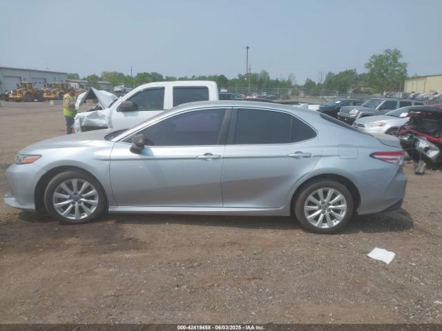 4T1B11HK8KU246853 Toyota CAMRY LE
