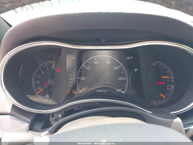 1C4RJFAG5JC377345 Jeep Grand Cherokee Laredo E 4x4