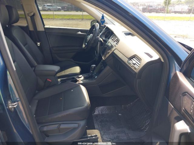 2018 VOLKSWAGEN TIGUAN 3VV2B7AX9JM146548 Photo 4