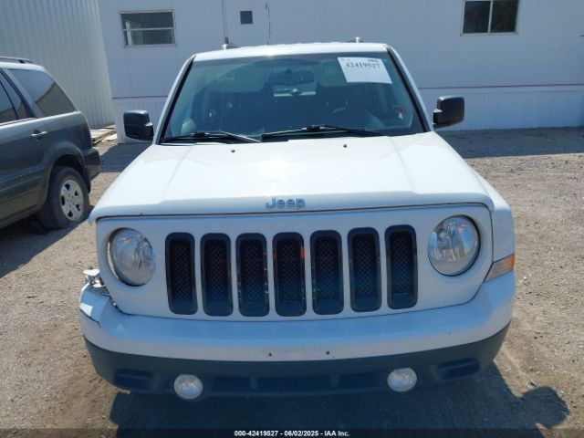1C4NJRFB8GD632571 Jeep Patriot Latitude