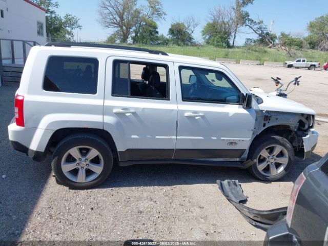1C4NJRFB8GD632571 Jeep Patriot Latitude