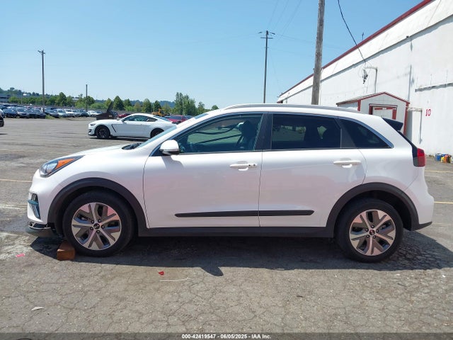 KNDCC3LG2K5008010 KIA Niro