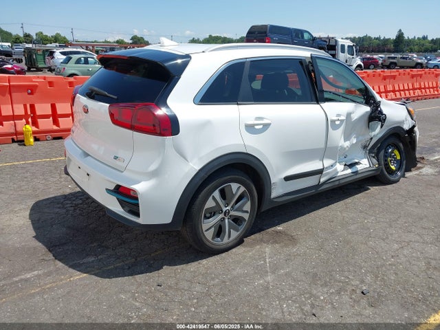 KNDCC3LG2K5008010 KIA Niro