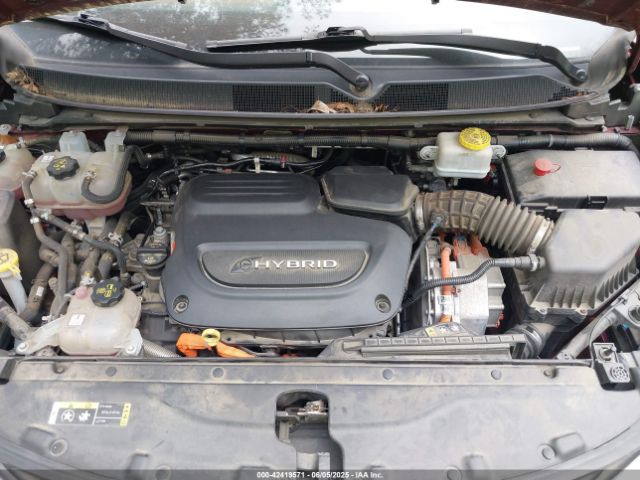 2018 CHRYSLER PACIFICA HYBRID 2C4RC1N75JR133614 Photo 9