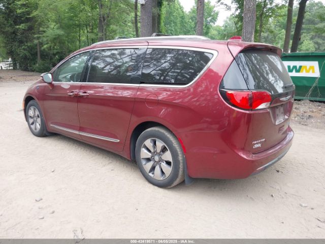 2018 CHRYSLER PACIFICA HYBRID 2C4RC1N75JR133614 Photo 2