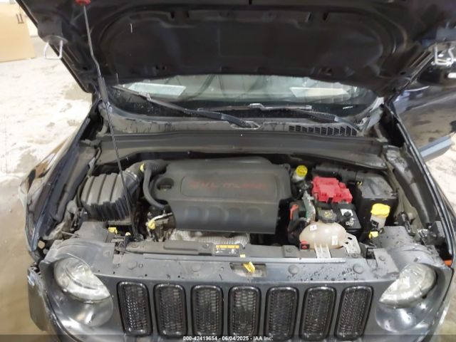 2018 JEEP RENEGADE ZACCJABB8JPJ22452 Photo 9