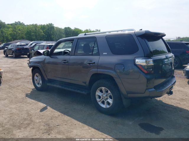 2015 TOYOTA 4RUNNER JTEBU5JR7F5257011 Photo 2