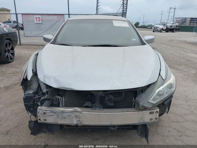 1N4AL3AP4HC122126 Nissan 2017