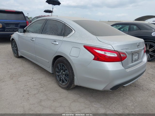 1N4AL3AP4HC122126 Nissan 2017