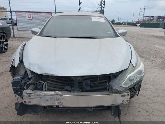 1N4AL3AP4HC122126 Nissan 2017