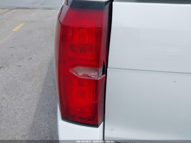 1GNSK5EC8FR162957 Chevrolet Suburban 1500 Commercial Fleet