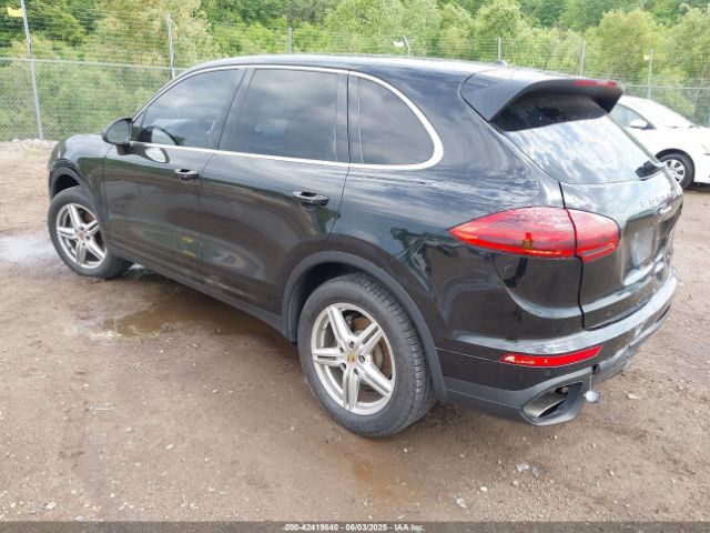 2016 PORSCHE CAYENNE WP1AA2A29GLA03757 Photo 2