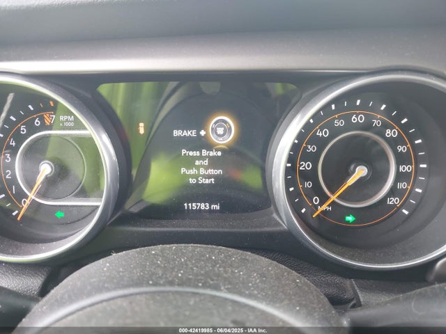 1C4HJXDG9JW221353 Jeep Wrangler