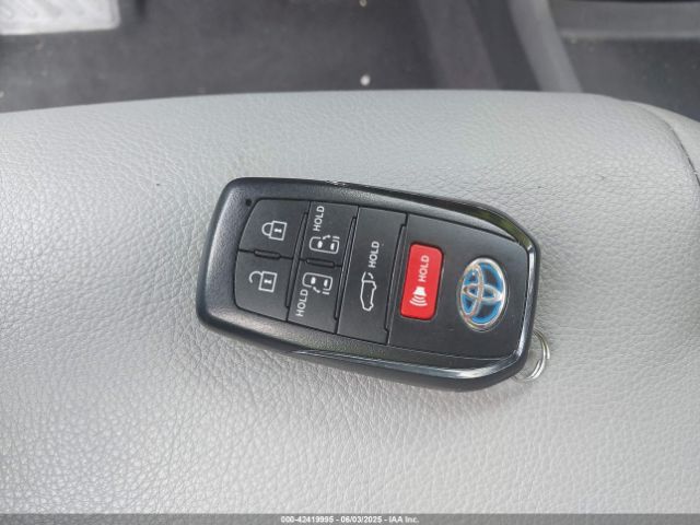 5TDYRKEC2SS237628 Toyota SIENNA XLE