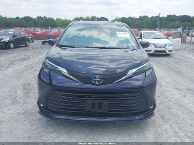 5TDYRKEC2SS237628 Toyota SIENNA XLE
