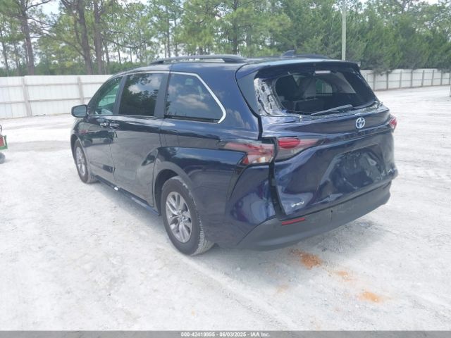 5TDYRKEC2SS237628 Toyota SIENNA XLE