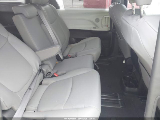 5TDYRKEC2SS237628 Toyota SIENNA XLE