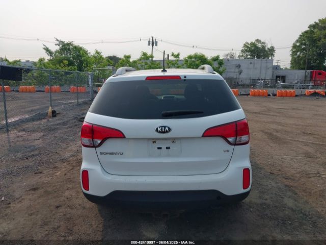 5XYKTDA7XFG604872 KIA Sorento Lx V6