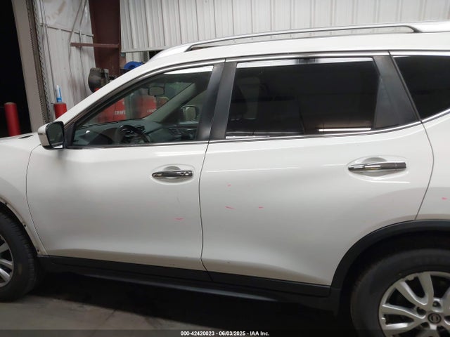 Продаж на аукціоні авто 2017 Nissan Rogue Sv, vin: JN8AT2MT6HW153216, номер лоту: 42420023